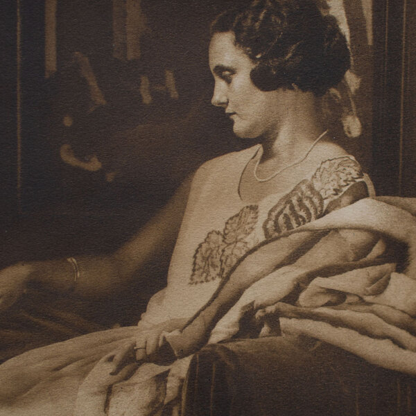 unbekannt - Frauenporträt - o.J. - Fotografie, Bromöldruck