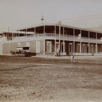 Unbekannt - Eckhaus in Iquique - undatiert - Fotografie